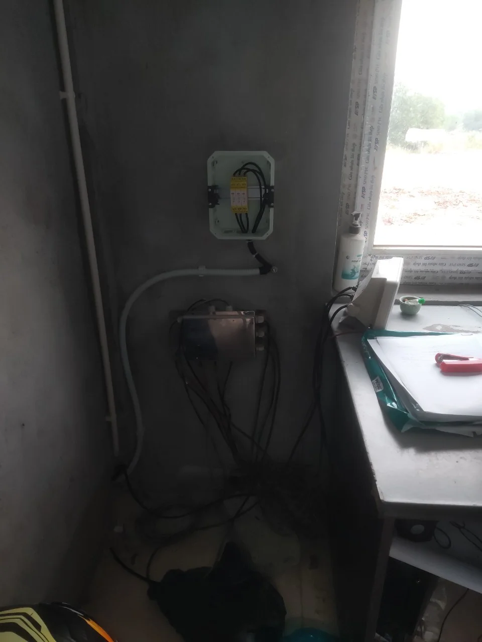 lap-dat-thiet-bi-chong-set-loadcell-tram-can